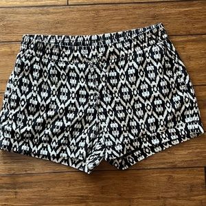 Old Navy Linen Blend Drawstring Shorts
